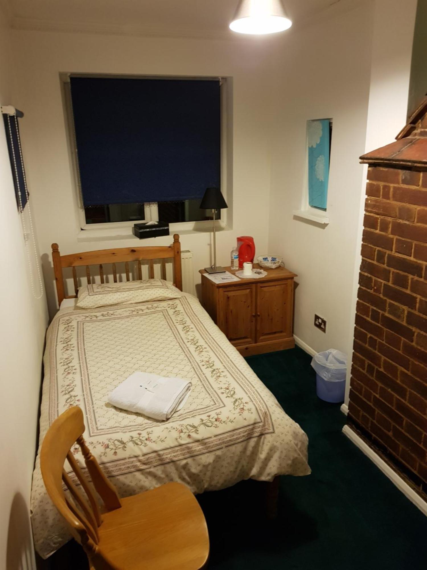 Oyo Guest House Ellipse Whetstone Экстерьер фото
