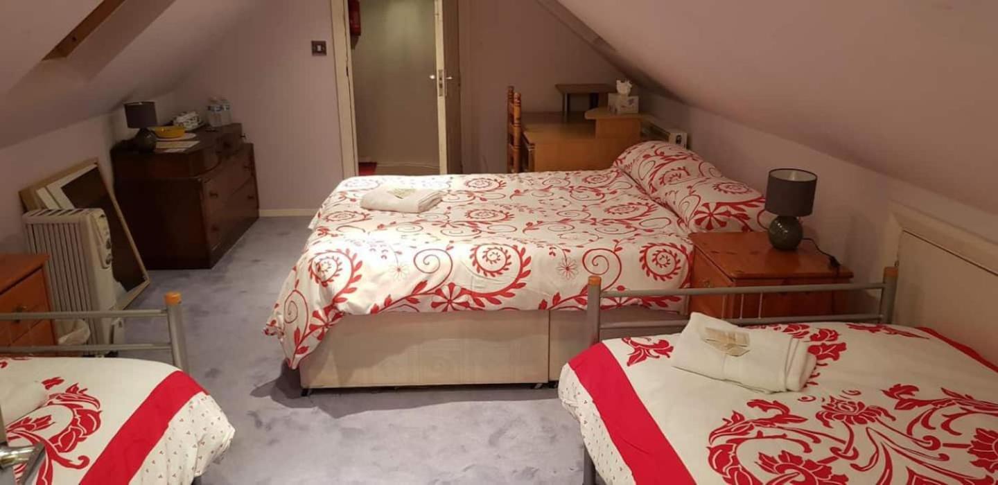Oyo Guest House Ellipse Whetstone Экстерьер фото